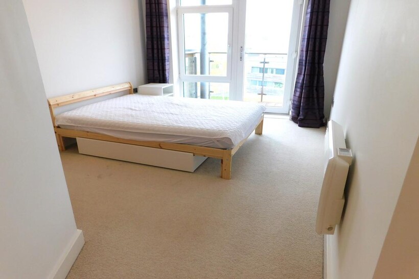 Ballantyne Drive, Colchester CO2 2 bed flat to rent - £1,250 pcm (£288 pw)