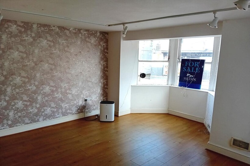 Eldon Street, Tuxford NG22 Retail property (high street) to rent - £1,000 pcm (£231 pw)