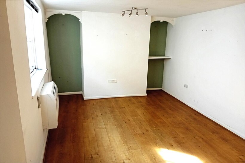 Eldon Street, Tuxford NG22 Retail property (high street) to rent - £1,000 pcm (£231 pw)