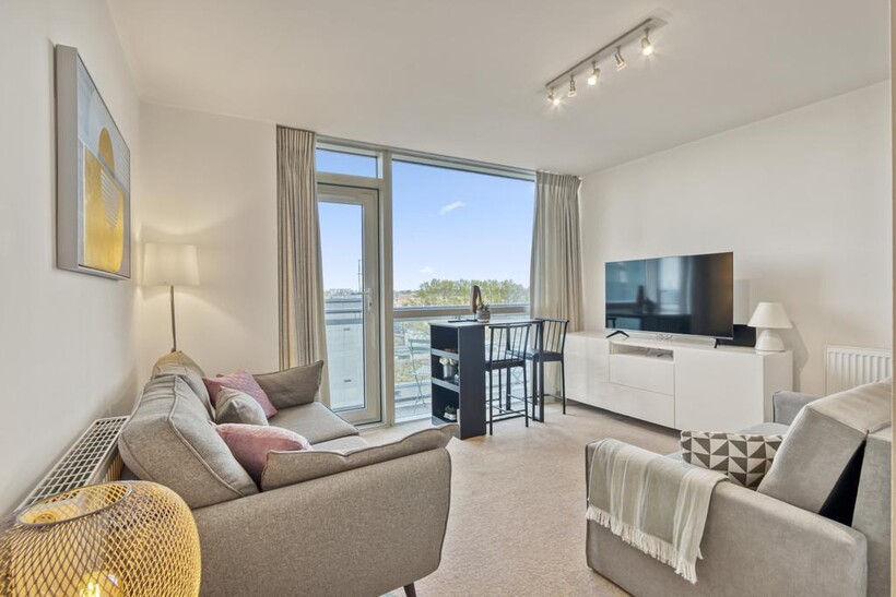 Argento Tower, London SW18 1 bed flat to rent - £5,997 pcm (£1,384 pw)