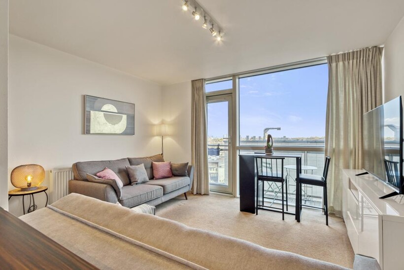 Argento Tower, London SW18 1 bed flat to rent - £5,997 pcm (£1,384 pw)