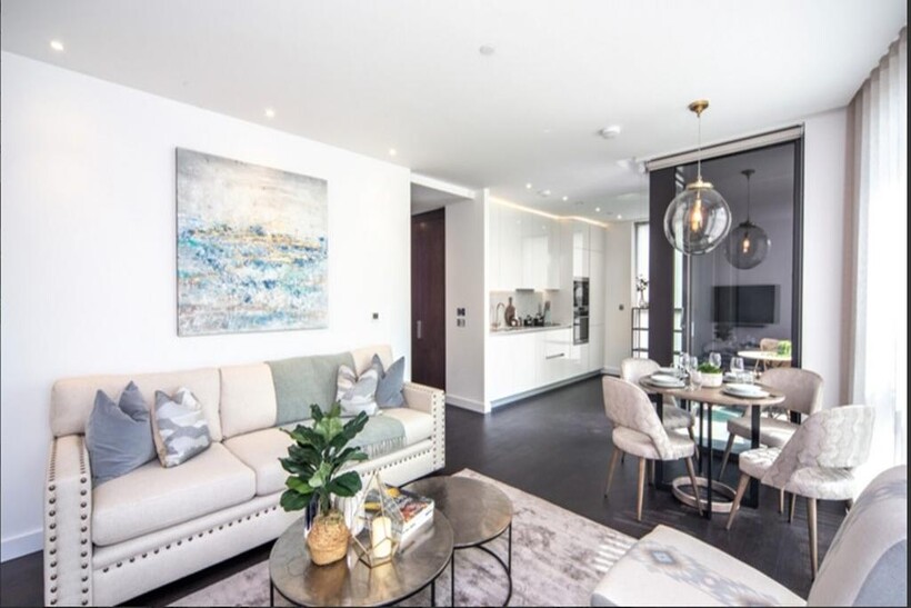 Charles Clowes Walk, Nine Elms SW11 2 bed apartment to rent - £4,463 pcm (£1,030 pw)