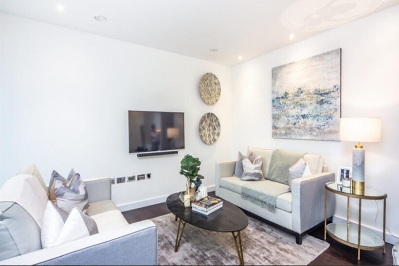 Charles Clowes Walk, Nine Elms SW11 2 bed apartment to rent - £4,550 pcm (£1,050 pw)