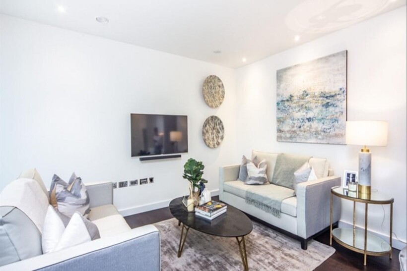 Charles Clowes Walk, Nine Elms SW11 2 bed apartment to rent - £4,680 pcm (£1,080 pw)