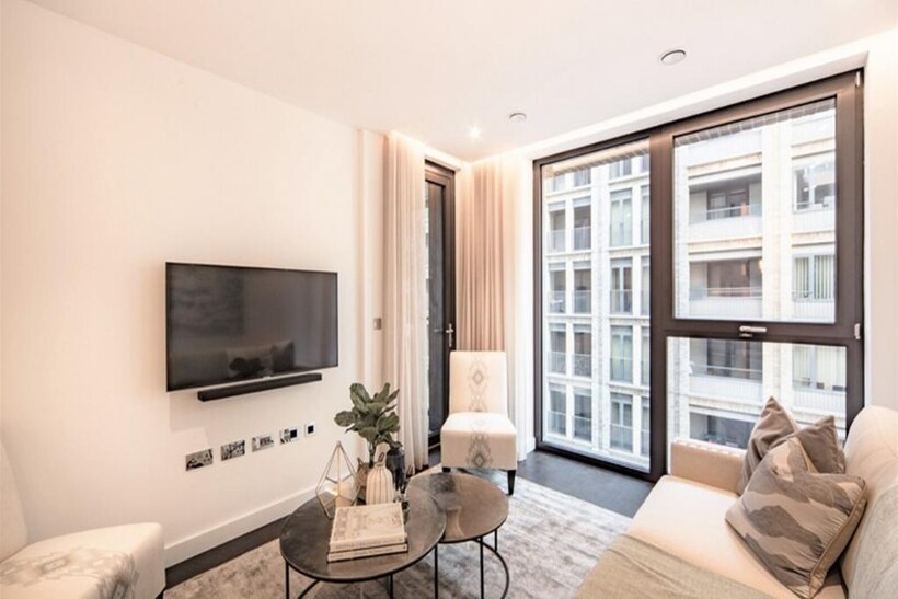 Charles Clowes Walk, Nine Elms SW11 2 bed apartment to rent - £4,463 pcm (£1,030 pw)