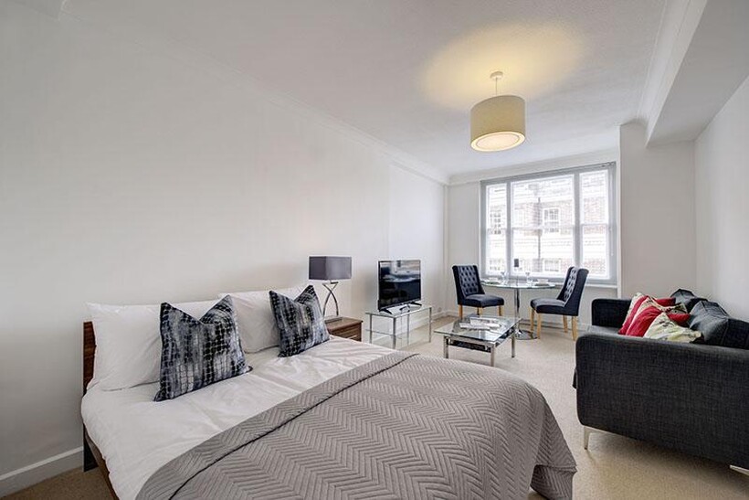 Mayfair W1J 1 bed apartment to rent - £2,730 pcm (£630 pw)