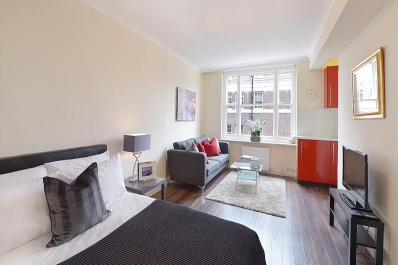 Mayfair W1J 1 bed apartment to rent - £2,730 pcm (£630 pw)