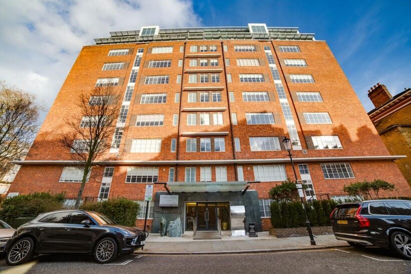 South Kensington SW7 1 bed apartment to rent - £2,817 pcm (£650 pw)