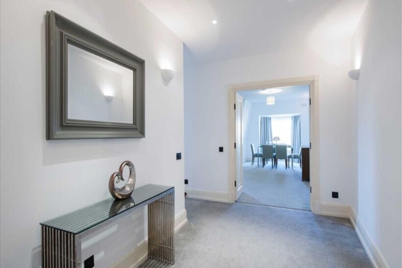Park Road, London NW8 5 bed penthouse to rent - £9,100 pcm (£2,100 pw)