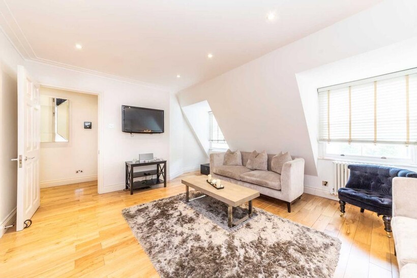 Grosvenor Hill, London W1K 1 bed flat to rent - £4,333 pcm (£1,000 pw)
