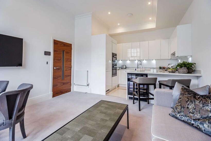 Rainville Road, London W6 1 bed flat to rent - £3,076 pcm (£710 pw)