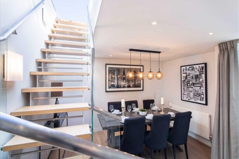 Merchant Square, London W2 4 bed flat to rent - £11,483 pcm (£2,650 pw)