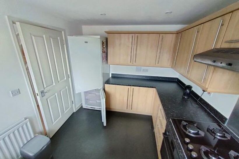 Empire Close, London SE7 3 bed terraced house to rent - £2,500 pcm (£577 pw)