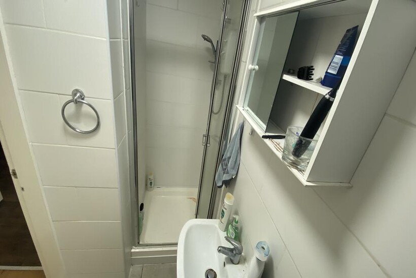 Rodbourne Road, Birmingham B17 4 bed semi-detached house to rent - £1,800 pcm (£415 pw)
