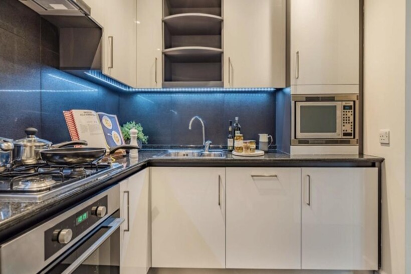 39 Westferry Circus, 39 Westferry... 2 bed apartment to rent - £4,117 pcm (£950 pw)