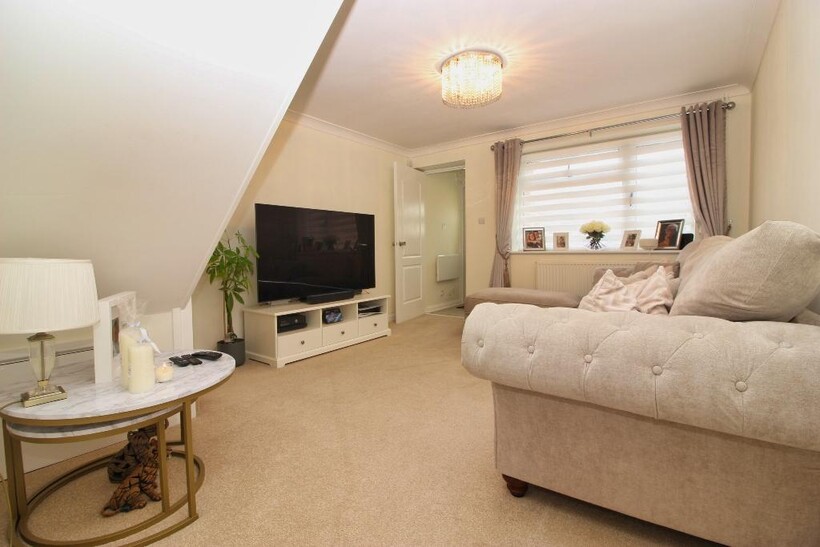 The Briars, West Kingsdown TN15 2 bed end of terrace house to rent - £1,500 pcm (£346 pw)