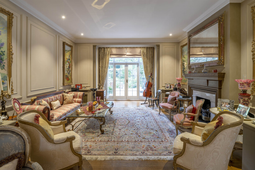 Greenaway Gardens, Hampstead, London... 6 bed detached house to rent - £34,667 pcm (£8,000 pw)