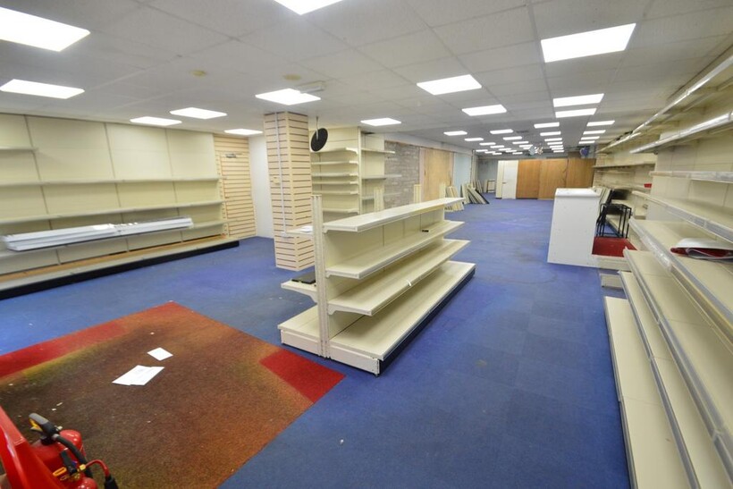 High Street, Barnstaple EX31 Retail property (high street) to rent - £2,083 pcm (£481 pw)