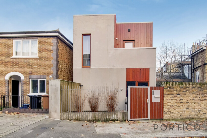 Handley Road | Victoria Park | E9 2 bed detached house to rent - £5,600 pcm (£1,292 pw)