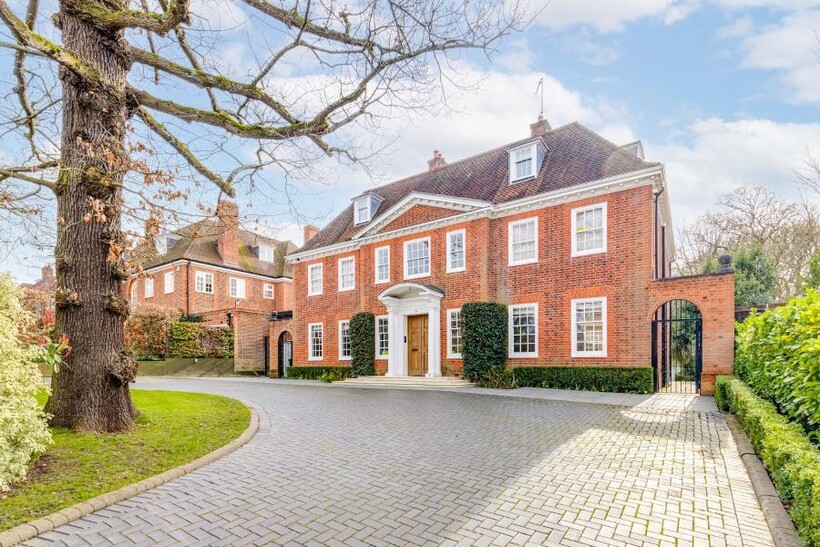 Ingram Avenue, Hampstead Garden... 6 bed detached house to rent - £32,500 pcm (£7,500 pw)