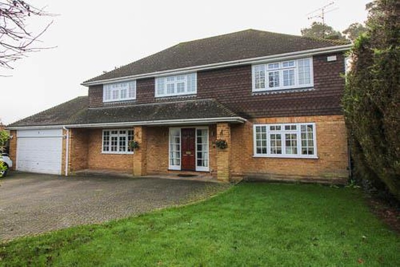 Waldorf Heights, Surrey GU17 1 bed in a house share to rent - £600 pcm (£138 pw)