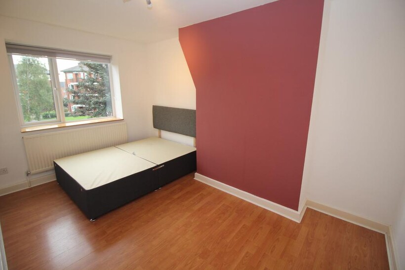 Redmires Court, Eccles New Road... 2 bed apartment to rent - £1,050 pcm (£242 pw)