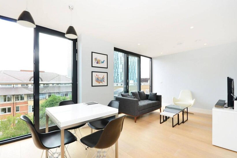Spitfire Building, King's Cross... 2 bed flat to rent - £4,000 pcm (£923 pw)