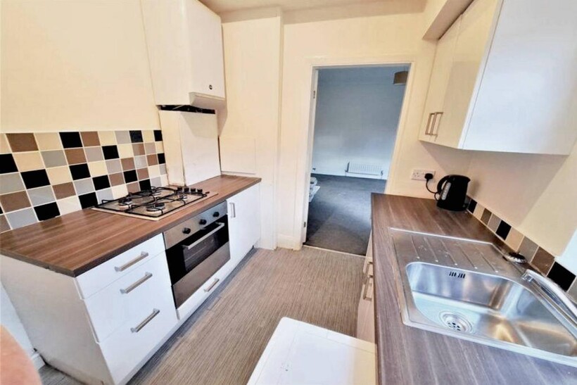 Stamfordham Road, Newcastle upon Tyne... 2 bed flat to rent - £775 pcm (£179 pw)
