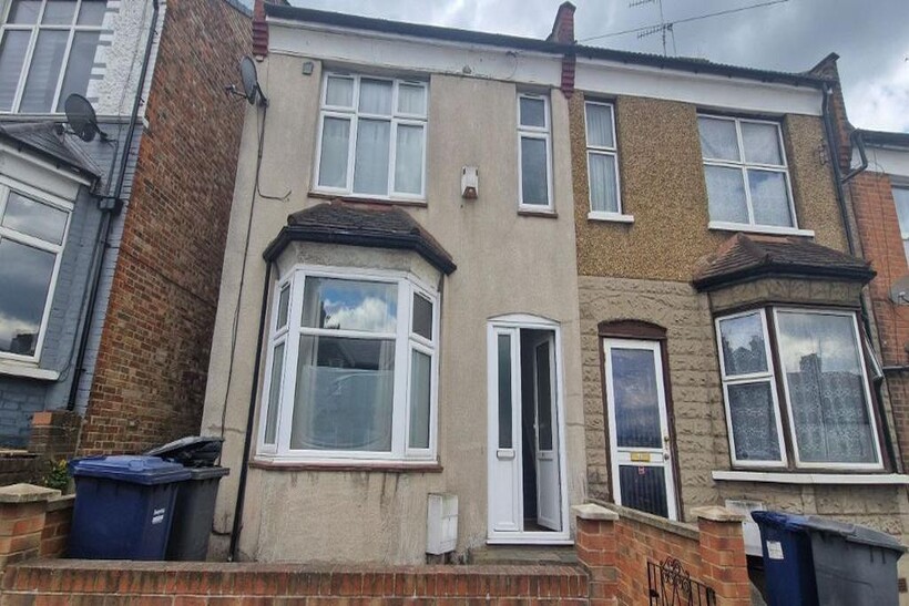 Arnos Grove 3 bed semi-detached house to rent - £1,950 pcm (£450 pw)