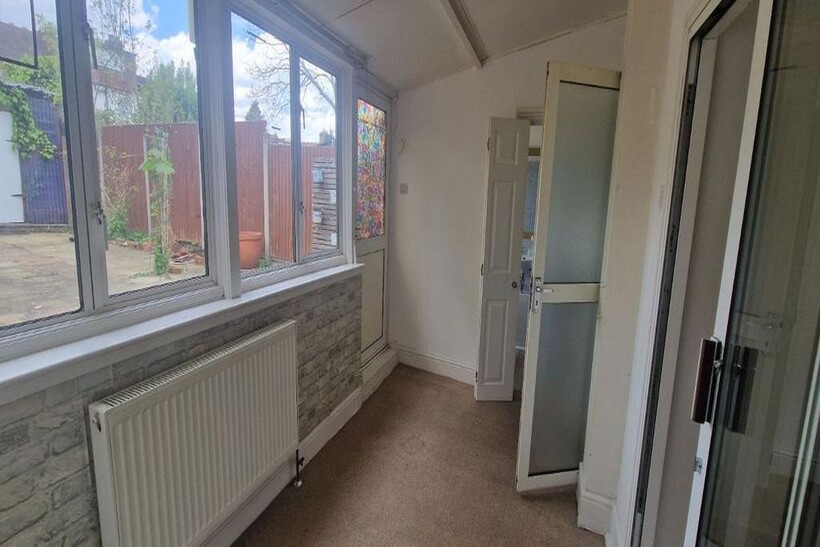Arnos Grove 3 bed semi-detached house to rent - £1,950 pcm (£450 pw)