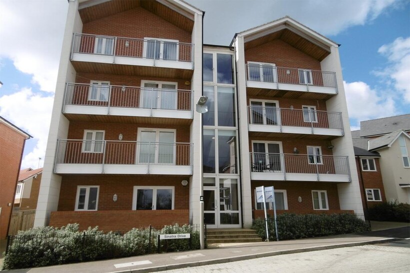 Sinatra Drive, Oxley Park, Milton... 2 bed apartment to rent - £1,250 pcm (£288 pw)