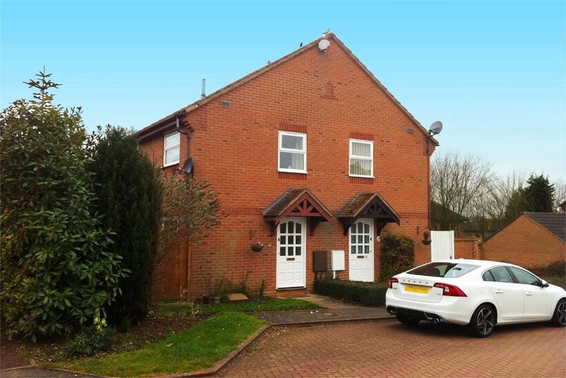 Yalts Brow, Emerson Valley, MILTON... 1 bed semi-detached house to rent - £1,050 pcm (£242 pw)