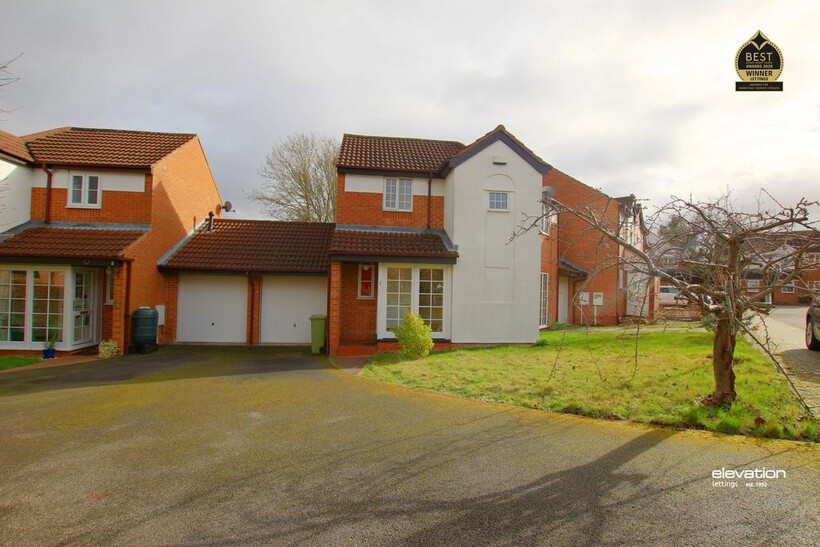 Higgs Court, Loughton, Milton Keynes... 3 bed house to rent - £1,195 pcm (£276 pw)
