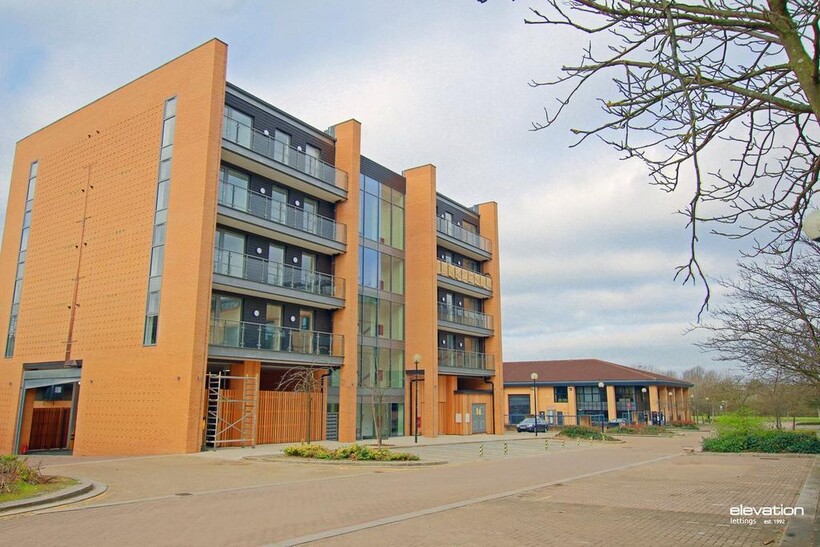 North Second Street, Milton Keynes... 1 bed apartment to rent - £1,175 pcm (£271 pw)