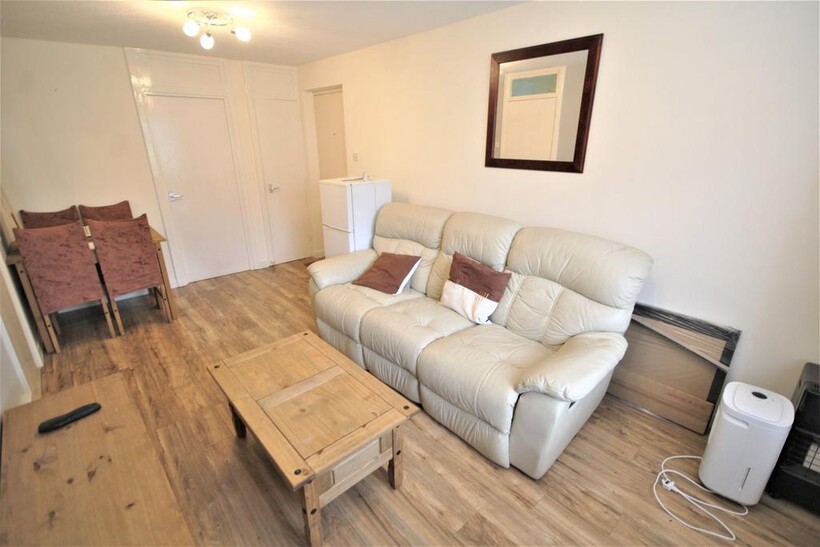 Troutbeck, Peartree Bridge, Milton... 1 bed apartment to rent - £975 pcm (£225 pw)