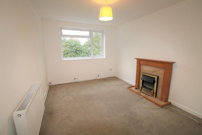 Nelson Road, Poole BH12 1 bed ground floor flat to rent - £950 pcm (£219 pw)