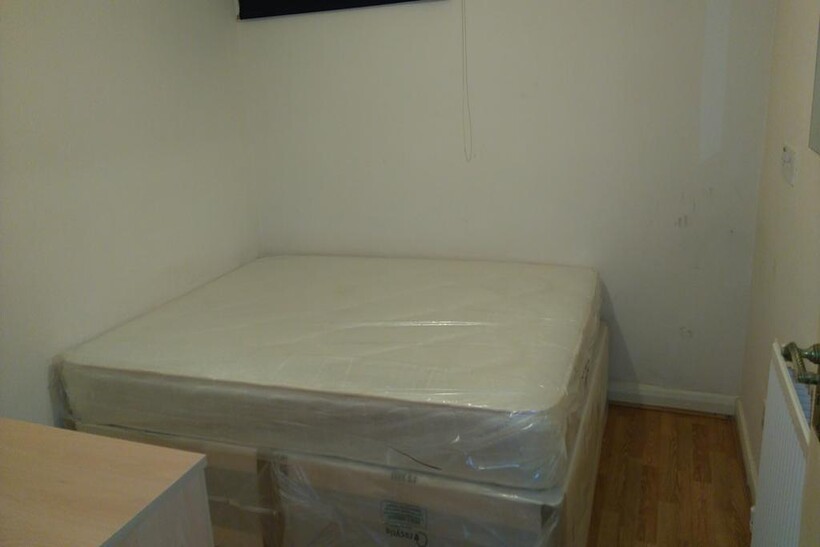 Mowbray Road, London SE19 1 bed flat to rent - £1,250 pcm (£288 pw)