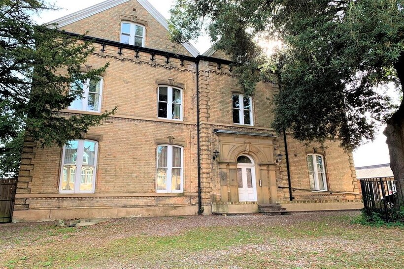 South Street, Cottingham HU16 2 bed apartment to rent - £695 pcm (£160 pw)