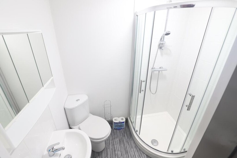 London Road, Newcastle-under-Lyme, ST5 1 bed apartment to rent - £585 pcm (£135 pw)