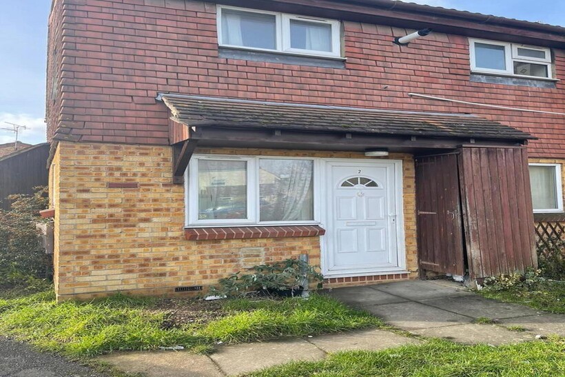 West Drayton UB7 1 bed semi-detached house to rent - £1,250 pcm (£288 pw)