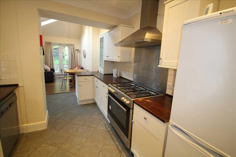 1, 52 Grove Lane, Ipswich IP4 4 bed terraced house to rent - £2,000 pcm (£462 pw)