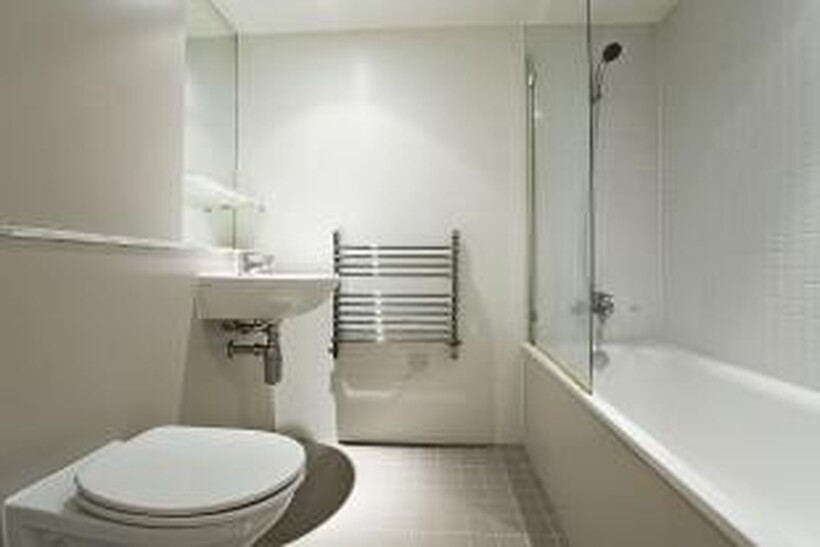 Deals Gateway, London SE13 1 bed flat to rent - £1,600 pcm (£369 pw)