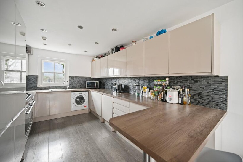 Southampton Street, Reading RG1 1 bed in a house share to rent - £700 pcm (£162 pw)