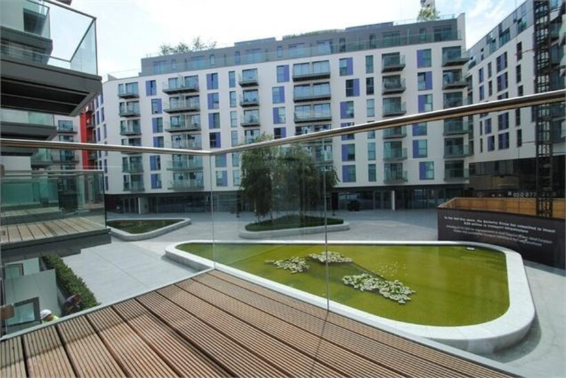 Saffron Central Square, Croydon... 2 bed apartment to rent - £1,600 pcm (£369 pw)