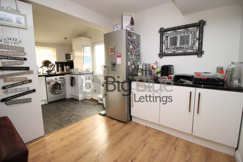 Burley Hill Drive, Burley, Leeds LS4 3 bed property to rent - £1,690 pcm (£390 pw)