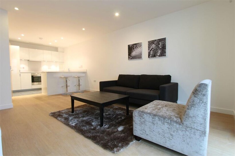 Keats Apartments, Saffron Central... 1 bed apartment to rent - £1,400 pcm (£323 pw)