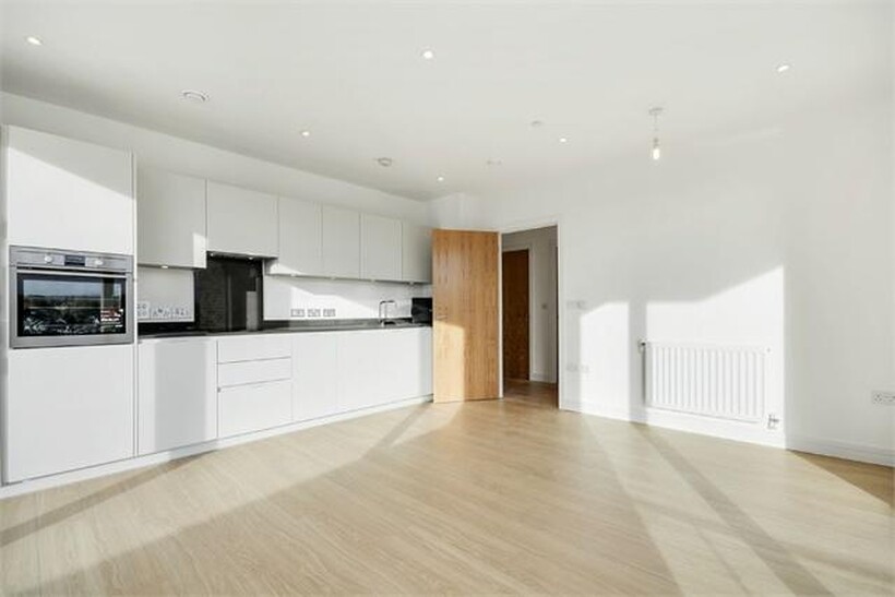 47 Cherry Orchard Road, Croydon, CR0 1 bed apartment to rent - £1,525 pcm (£352 pw)