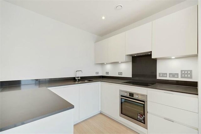 Cherry Orchard Road, Croydon, CR0 1 bed apartment to rent - £1,450 pcm (£335 pw)