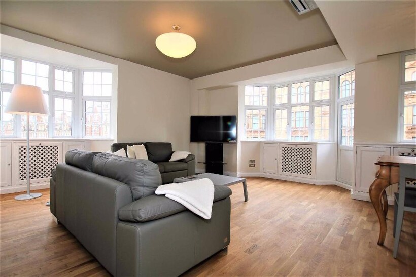 Brompton Road, London SW3 2 bed apartment to rent - £5,417 pcm (£1,250 pw)
