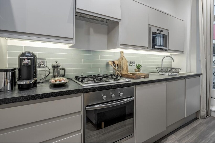 Buckingham Palace Road, London SW1W 1 bed serviced apartment to rent - £5,730 pcm (£1,322 pw)